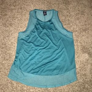 Workout tank - size L